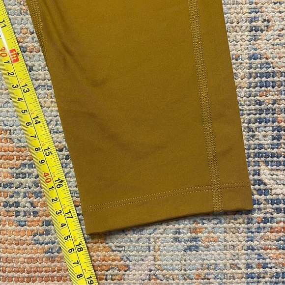 NWT Girlfriend Collective High Waist Capri Leggings Small Olive Green - Picture 5 of 9